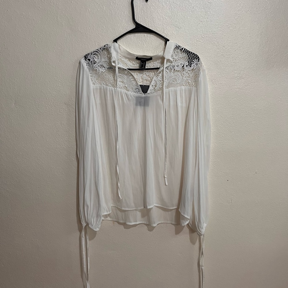 White Long sleeve blouse